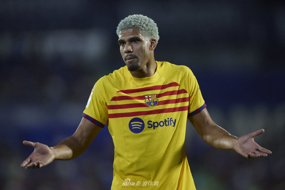 内马尔因伤 内马尔因伤