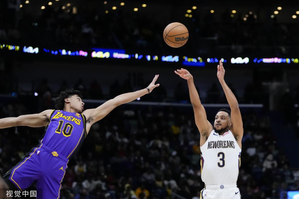 之间的战术 之间的战术