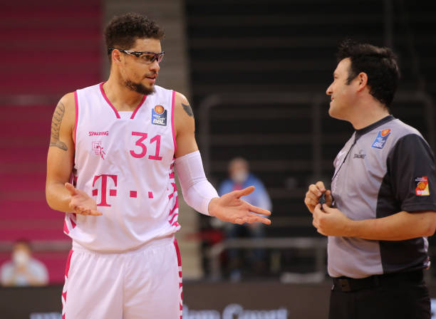 这场比赛的 这场比赛的